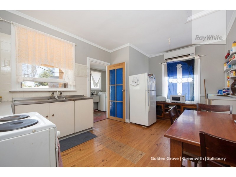 8 Wilkins Road, Elizabeth Downs SA 5113