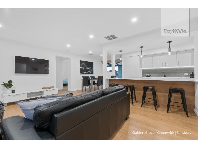 10 Hoylake Crescent, Fairview Park SA 5126