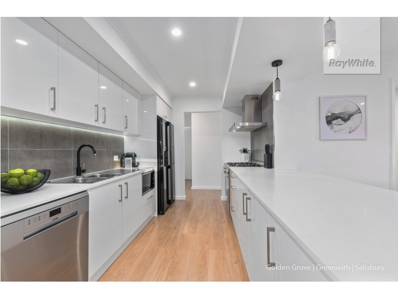 10 Hoylake Crescent, Fairview Park SA 5126