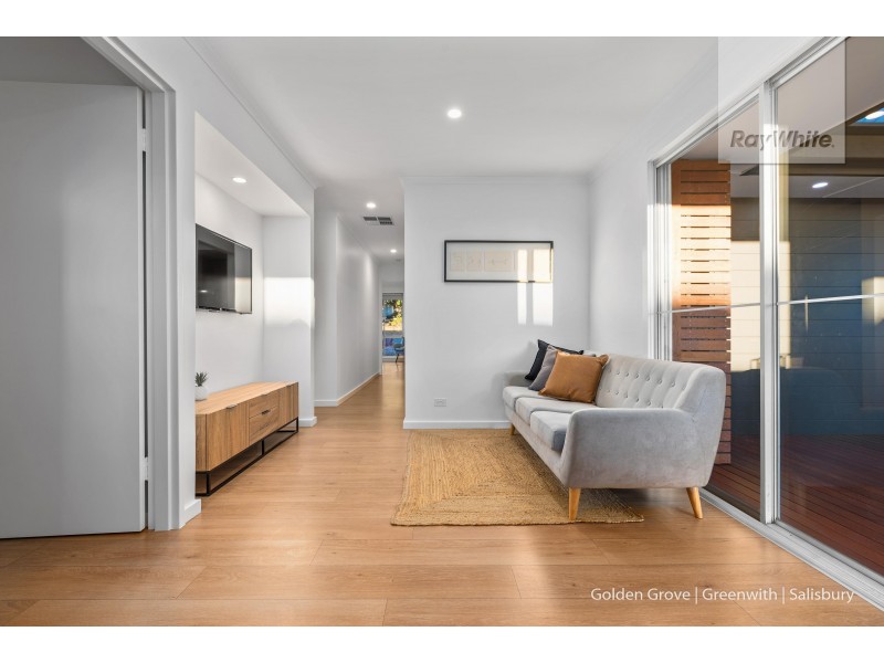 10 Hoylake Crescent, Fairview Park SA 5126