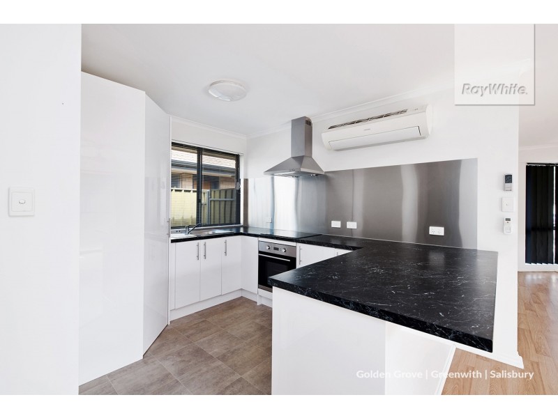 2/5 Casanor Crescent, Paralowie SA 5108