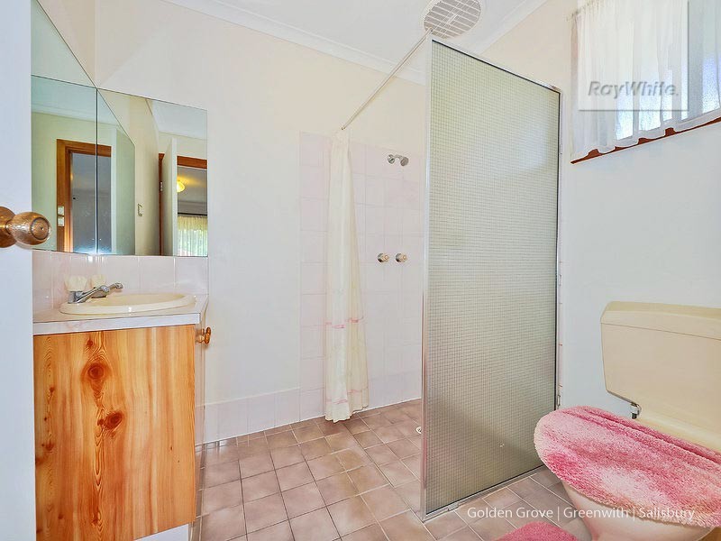 17 Banksia Crescent, Parafield Gardens SA 5107