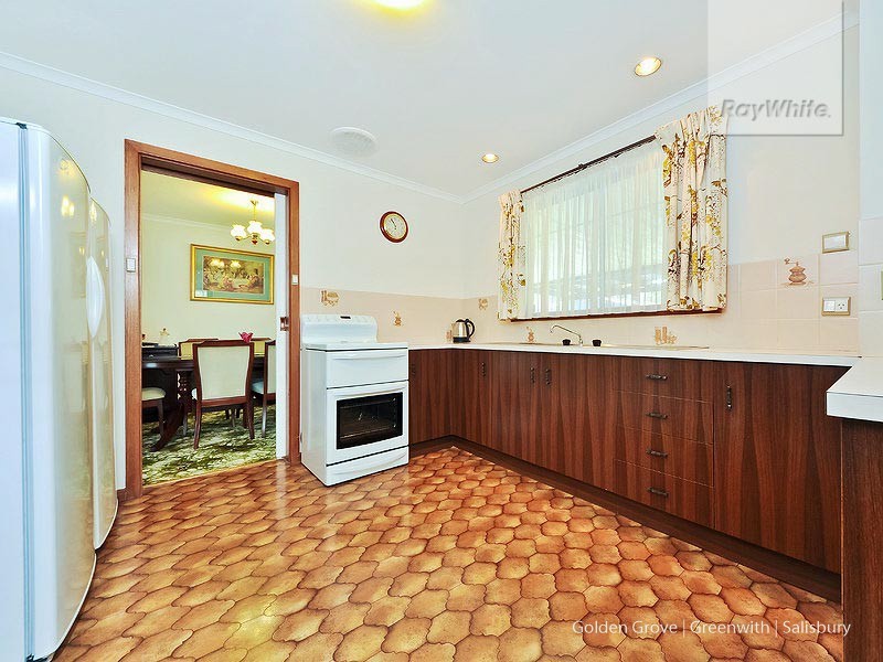 17 Banksia Crescent, Parafield Gardens SA 5107