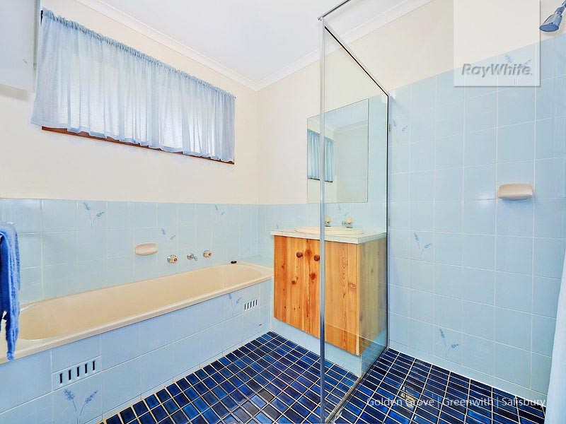 17 Banksia Crescent, Parafield Gardens SA 5107