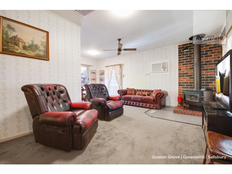 4 Marcian Avenue, Elizabeth Downs SA 5113