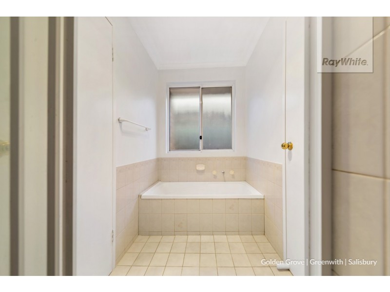 12 Casanor Crescent, Paralowie SA 5108