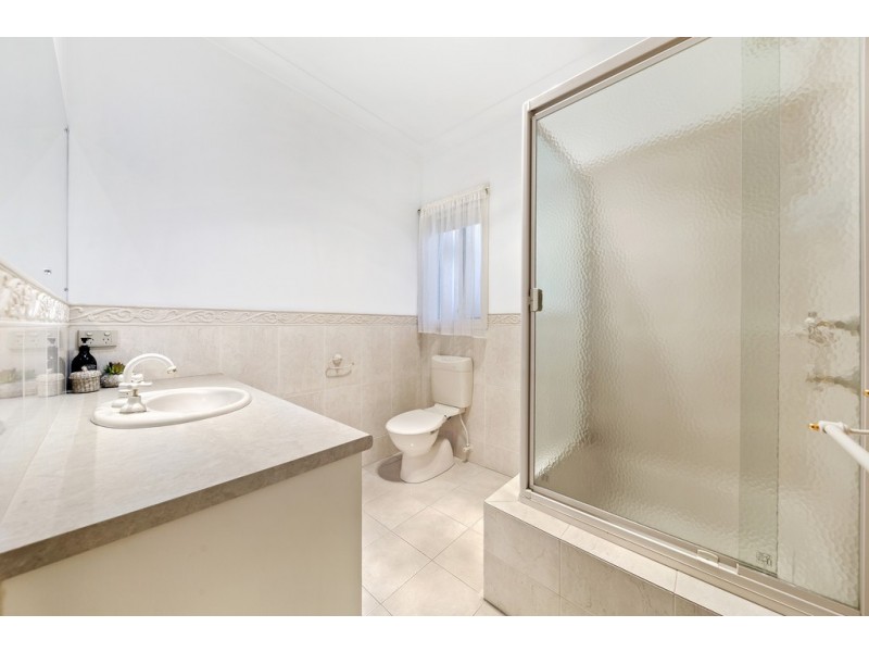 8 Hillstowe Court, Greenwith SA 5125