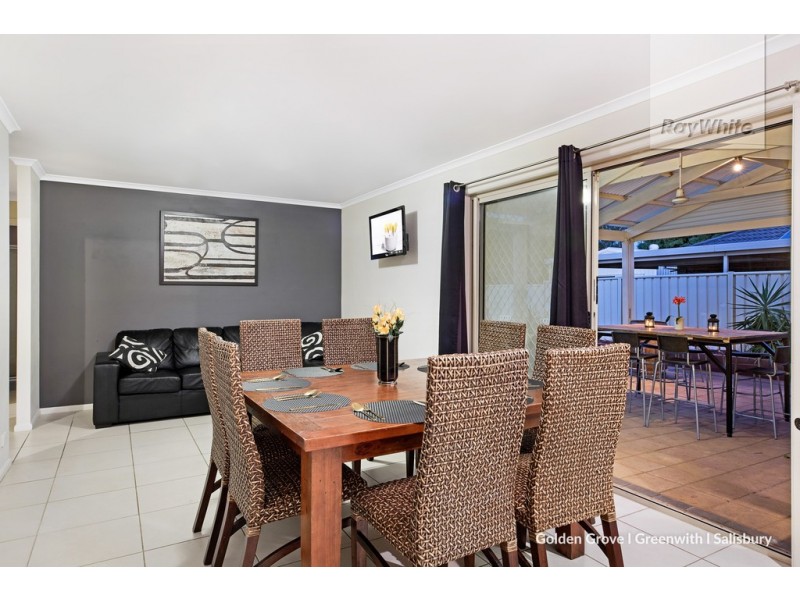 8 Meadow Lane, Para Hills West SA 5096