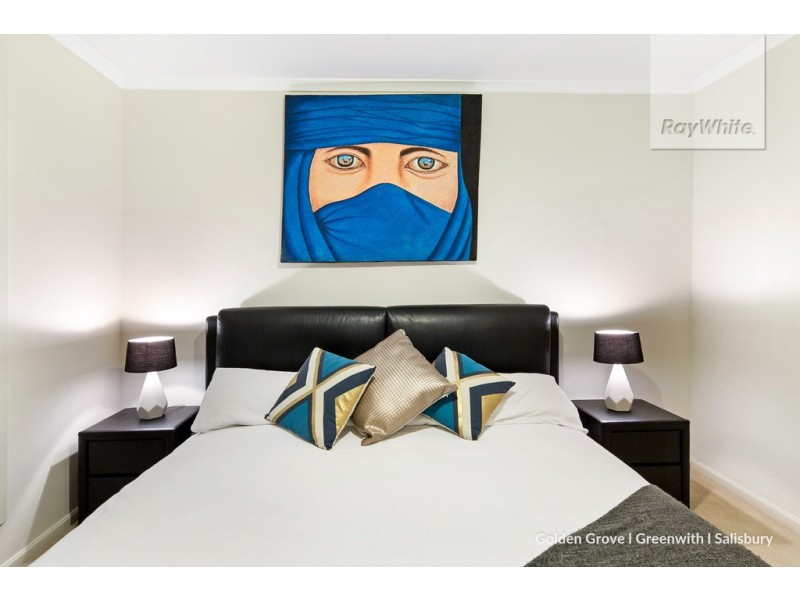 8 Meadow Lane, Para Hills West SA 5096