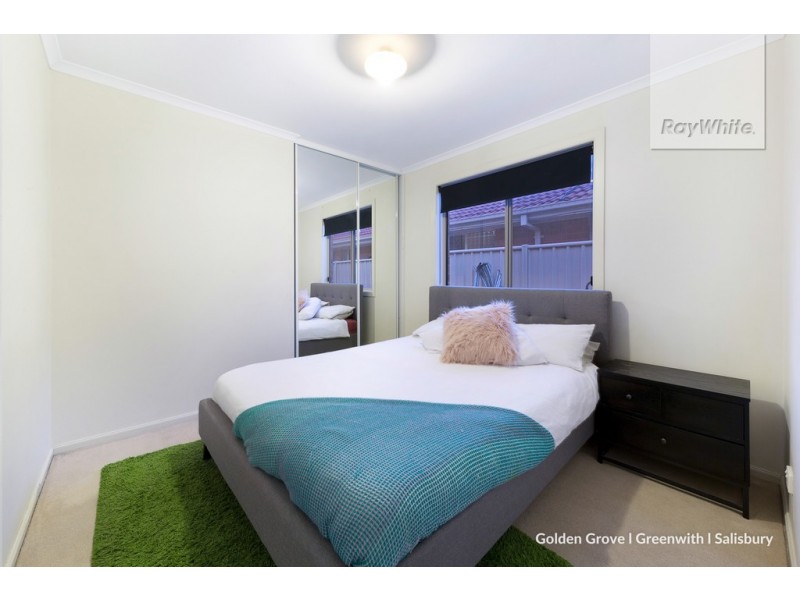 8 Meadow Lane, Para Hills West SA 5096