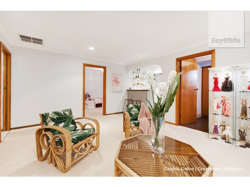 1 Woolaston Road, Salisbury Downs SA 5108