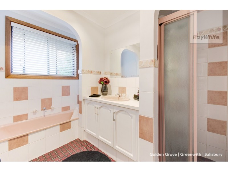 1 Woolaston Road, Salisbury Downs SA 5108