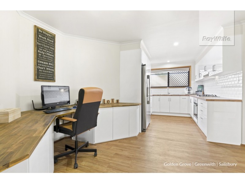 10 Haywood Close, Andrews Farm SA 5114