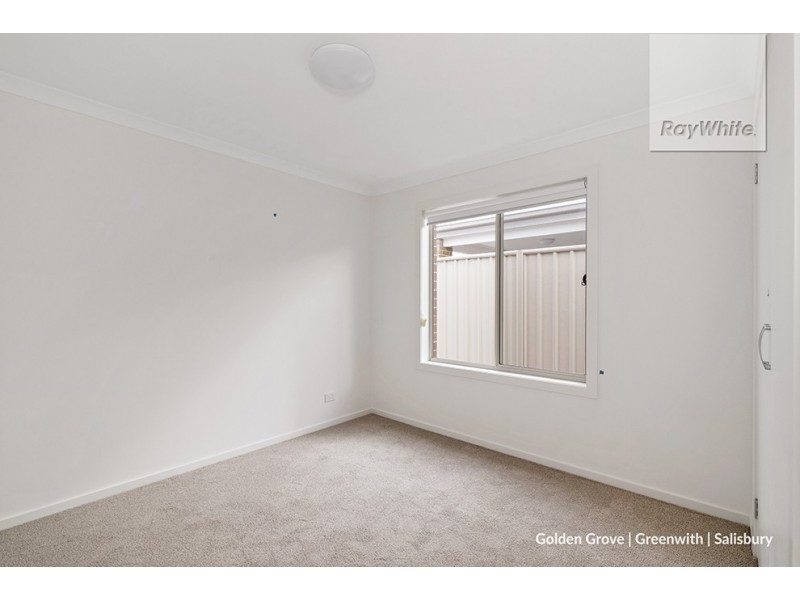 8 Lauren Lane, Munno Para West SA 5115