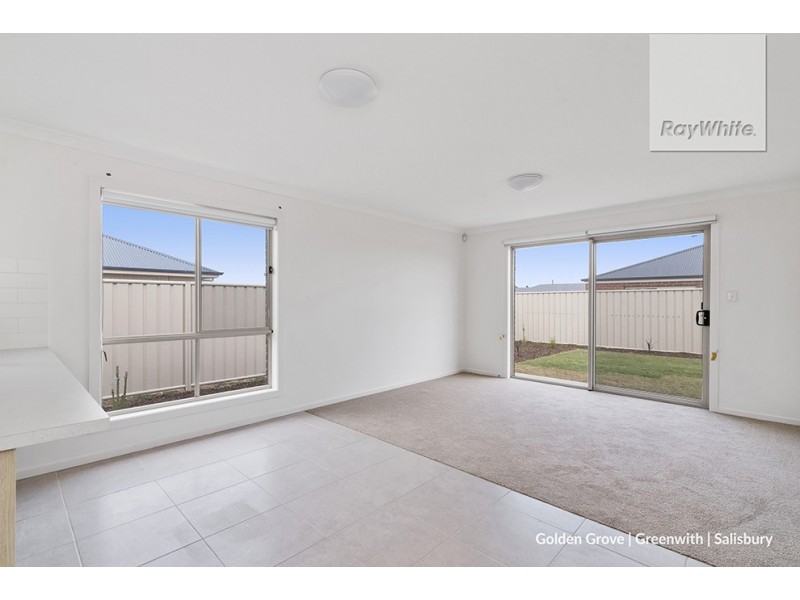 8 Lauren Lane, Munno Para West SA 5115