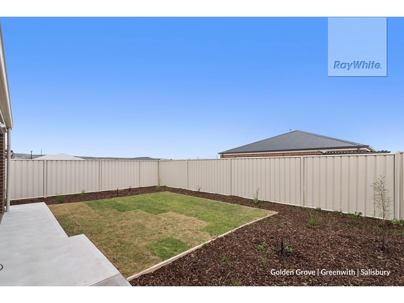 8 Lauren Lane, Munno Para West SA 5115