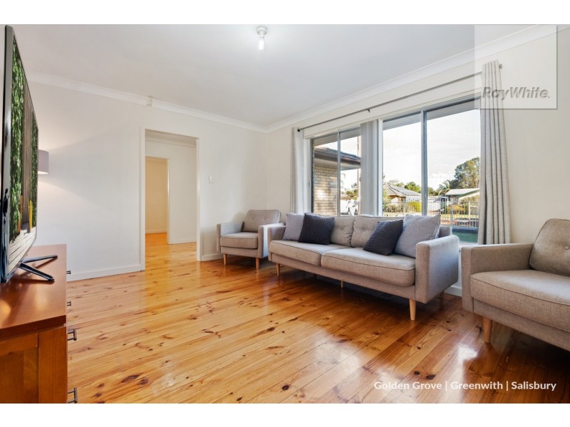 27 Universal Road, Salisbury Downs SA 5108