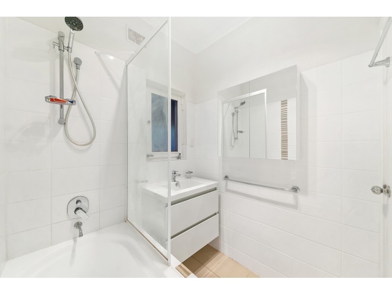 2 Quarley Street, Elizabeth Vale SA 5112