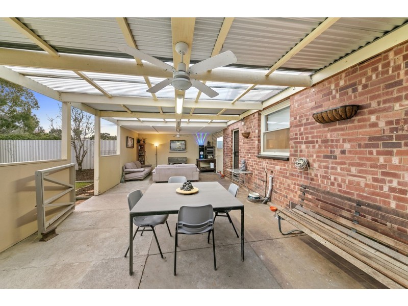 2 Quarley Street, Elizabeth Vale SA 5112