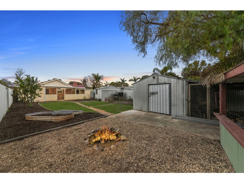 2 Quarley Street, Elizabeth Vale SA 5112