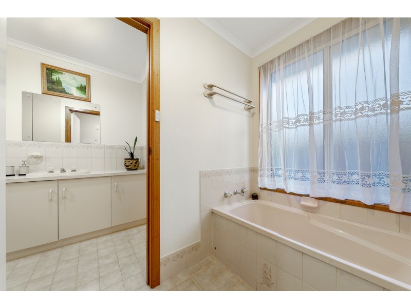 13 Ashton Place, Wynn Vale SA 5127