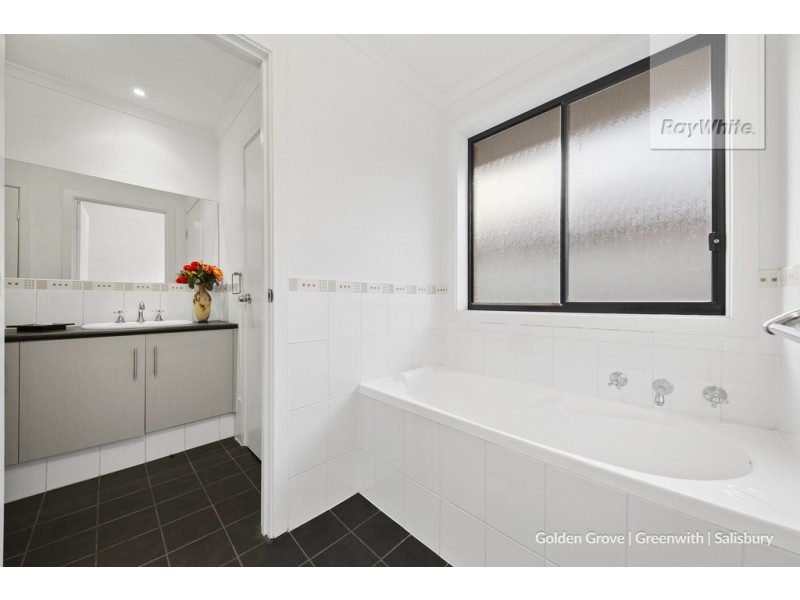 30 Strathaird Boulevard, Smithfield SA 5114