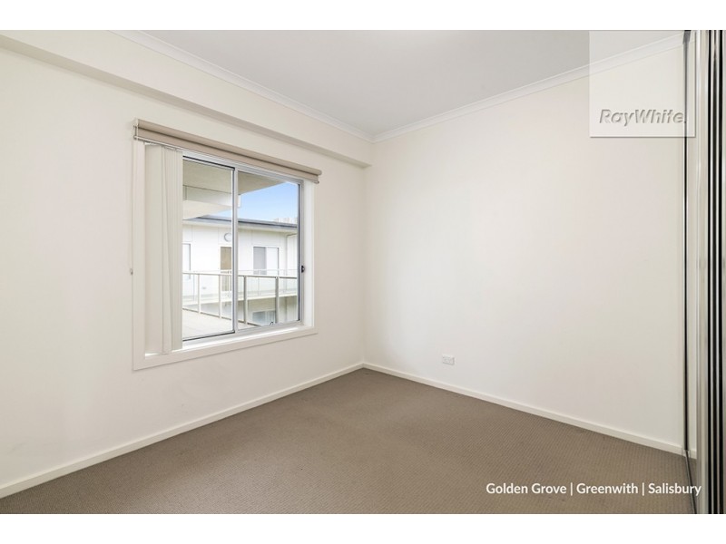 27/10-16 Light Common, Mawson Lakes SA 5095