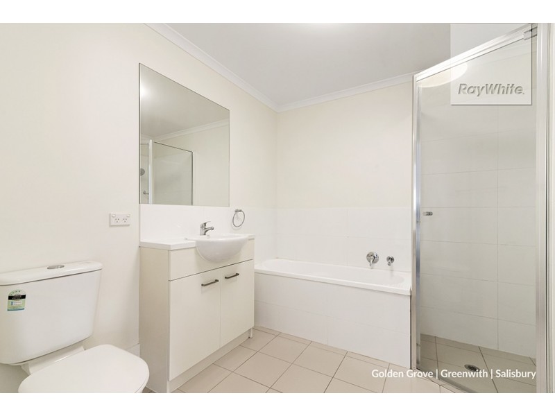 27/10-16 Light Common, Mawson Lakes SA 5095