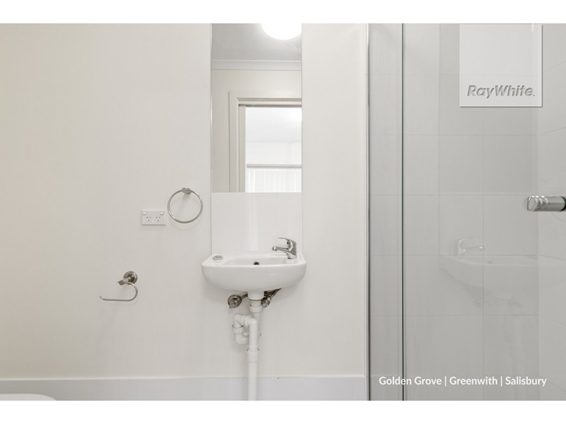 27/10-16 Light Common, Mawson Lakes SA 5095