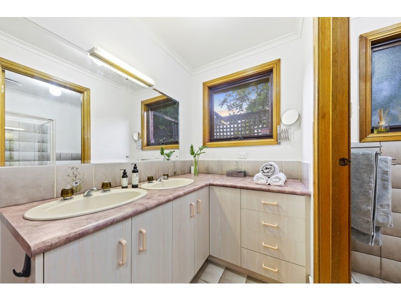 9 Amarillo Court, Wynn Vale SA 5127