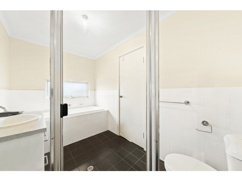 4 Cathedral Circuit, Mawson Lakes SA 5095