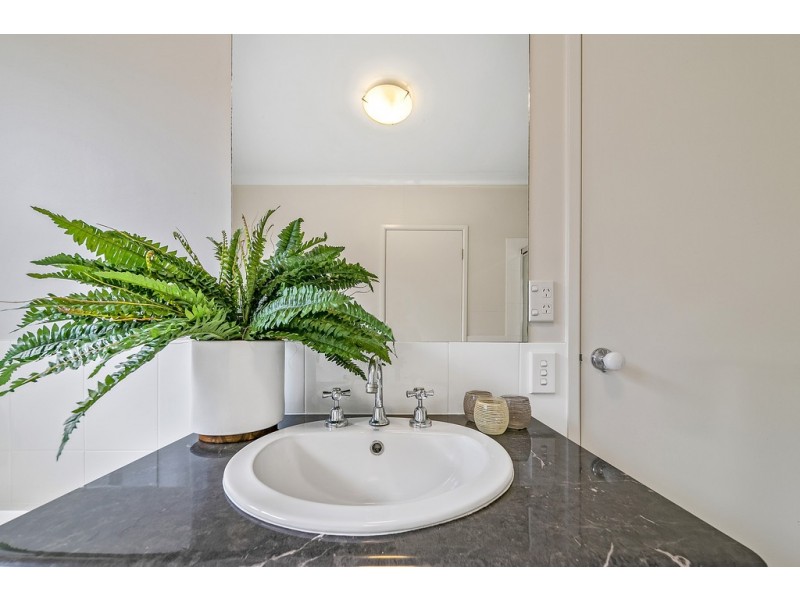 Unit 2, 105 Springbank Boulevard, Burton SA 5110