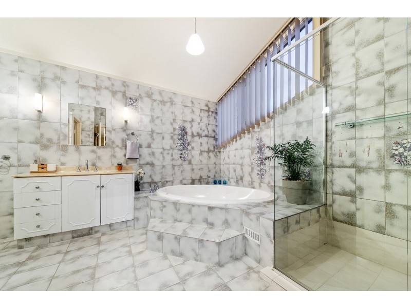 15 Truscott Street, Modbury Heights SA 5092