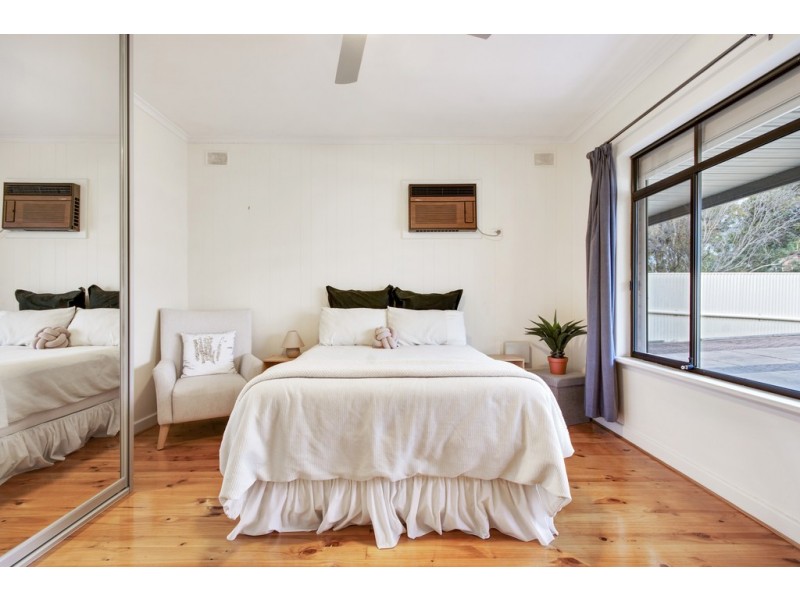 9 Ivan Street, Para Hills SA 5096