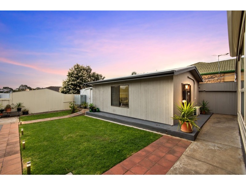 9 Ivan Street, Para Hills SA 5096