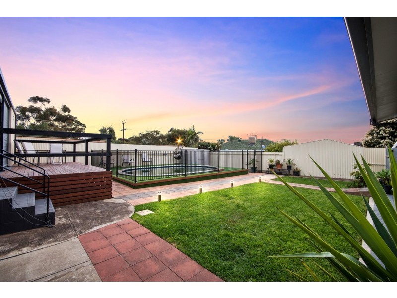 9 Ivan Street, Para Hills SA 5096