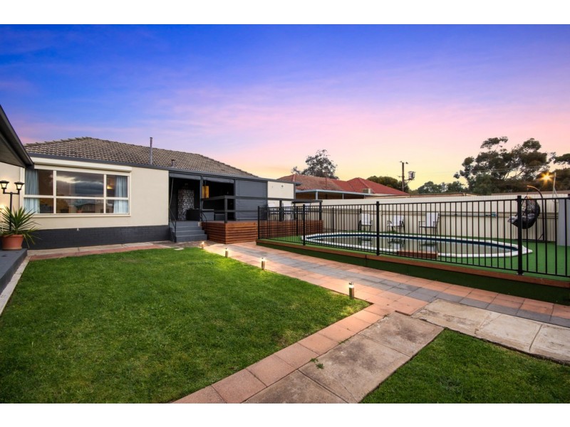 9 Ivan Street, Para Hills SA 5096