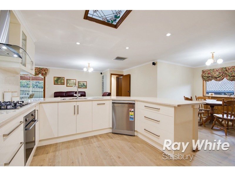 7 Cobblestone Close, Gulfview Heights SA 5096