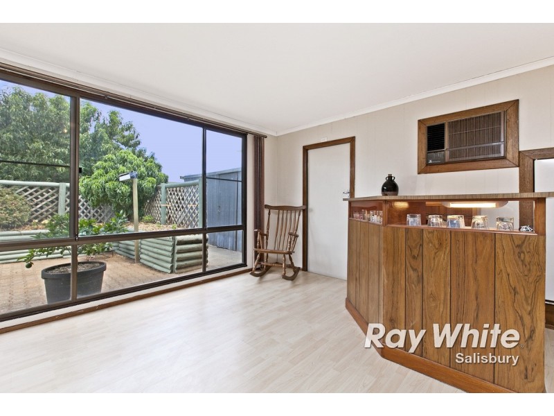 6 Banwell Street, Elizabeth Vale SA 5112