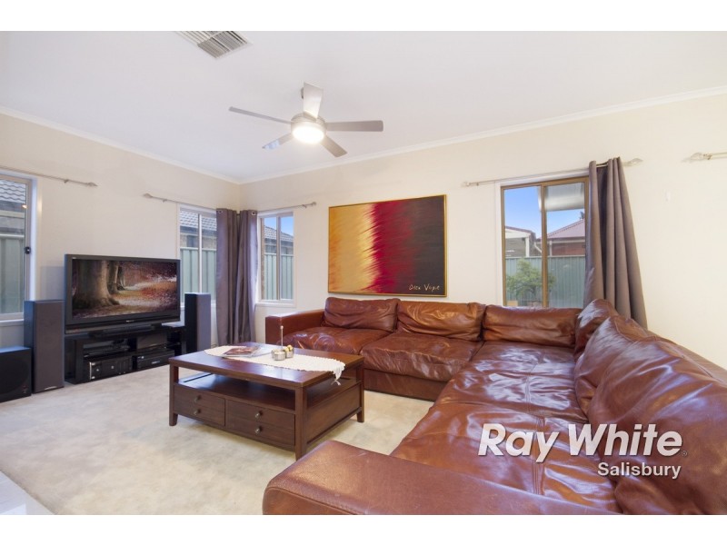 17 Chapman Court, Mawson Lakes SA 5095
