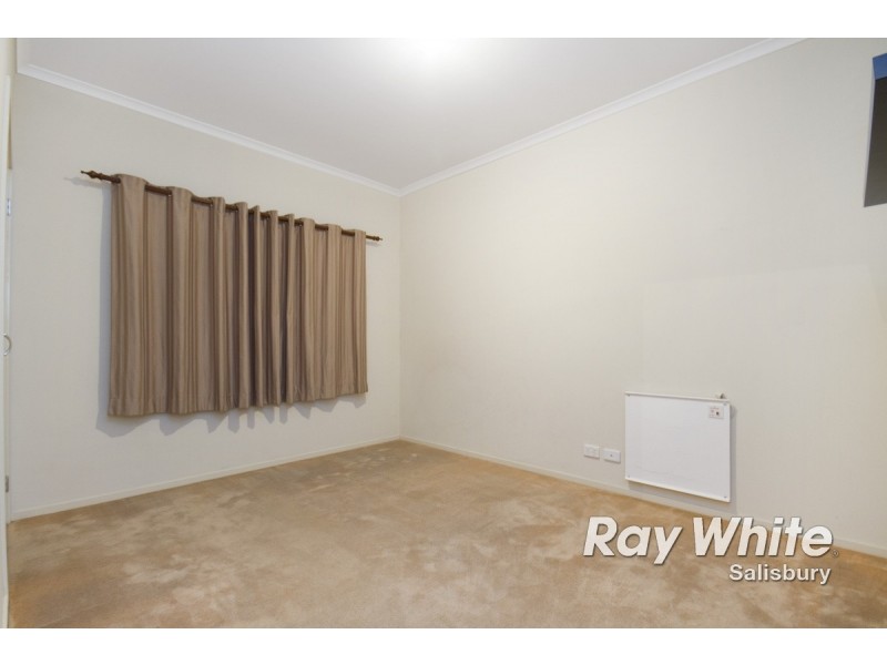 17 Chapman Court, Mawson Lakes SA 5095