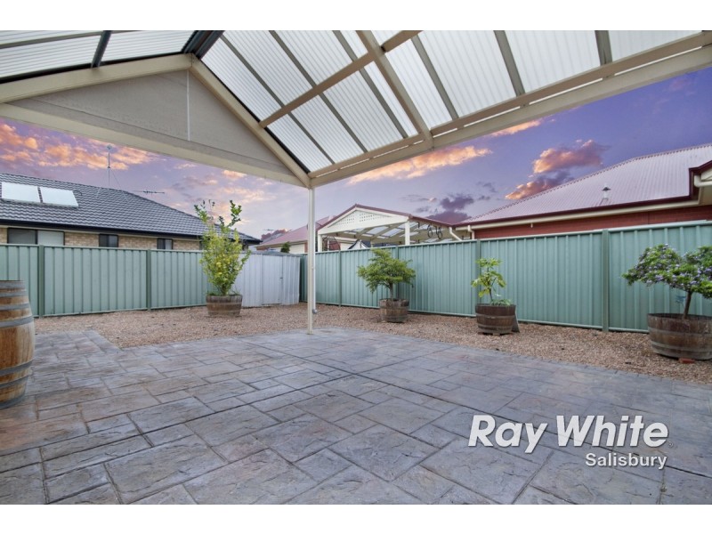 17 Chapman Court, Mawson Lakes SA 5095