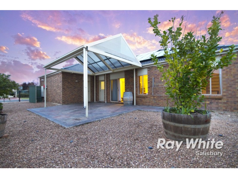 17 Chapman Court, Mawson Lakes SA 5095