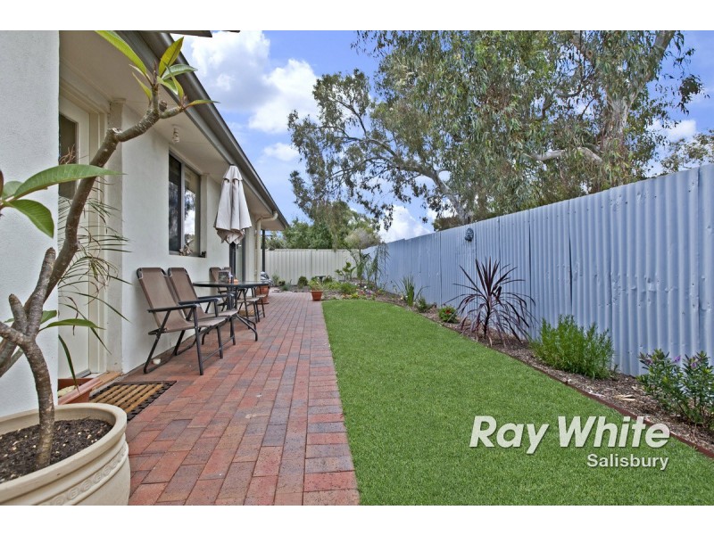 8D Peerless Road, Munno Para West SA 5115