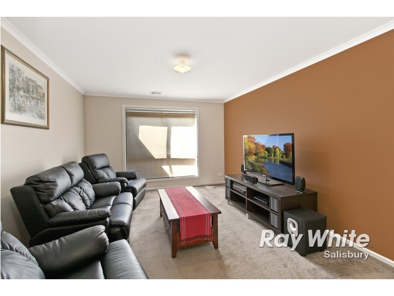 10 Chateau Avenue, Andrews Farm SA 5114