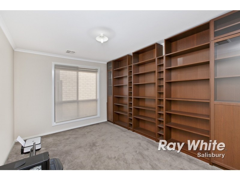 10 Chateau Avenue, Andrews Farm SA 5114