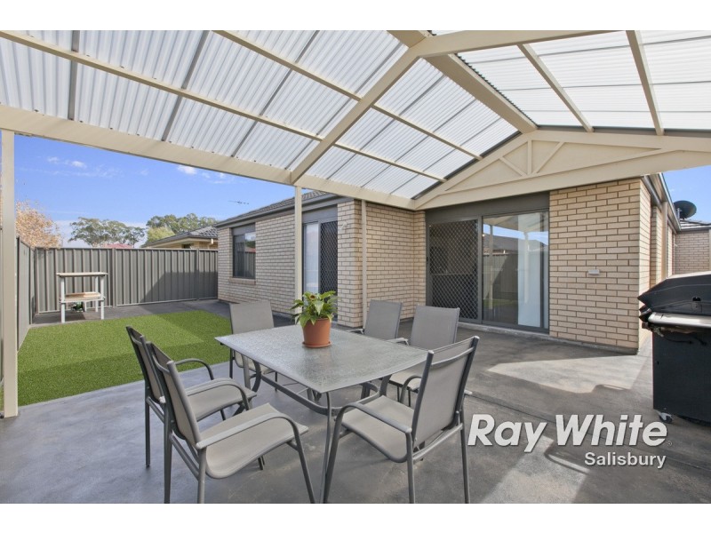 10 Chateau Avenue, Andrews Farm SA 5114