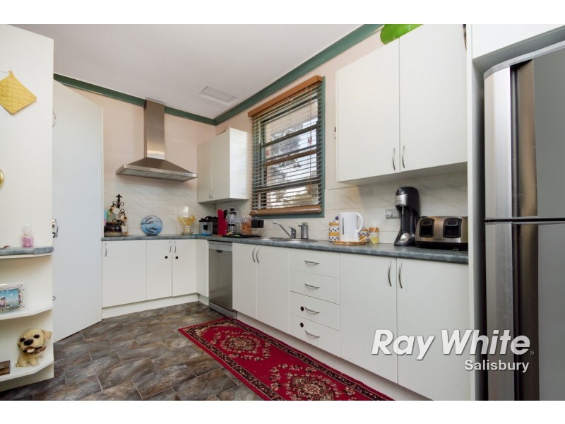 7 Kentish Road, Elizabeth Downs SA 5113