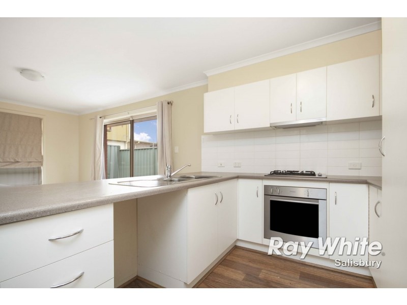 8 Grove Avenue, Elizabeth Park SA 5113