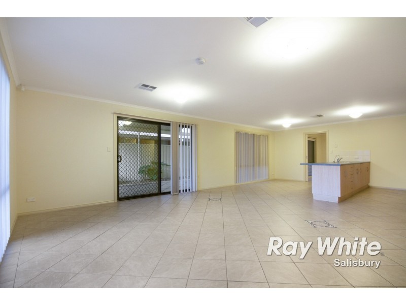 2 Danzig Avenue, Paralowie SA 5108